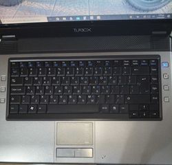 2 laptop και ένα ηχοσύστημα-thumb-11