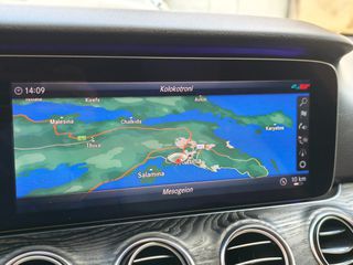 Mercedes-Benz E 300 2019 E 300 BLUETEC HYBRID DIESEL-thumb-35