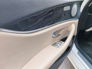 Mercedes-Benz E 300 2019 E 300 BLUETEC HYBRID DIESEL-thumb-27