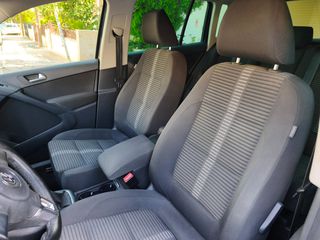 Volkswagen Tiguan 2011 1.4 TSI SPORT 122 HP-thumb-10