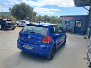Volkswagen Polo 2010-thumb-4