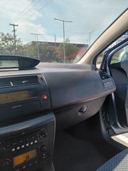 Citroen C4 2007-thumb-15