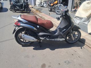 Piaggio Beverly 250 2004-thumb-2