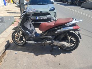 Piaggio Beverly 250 2004-thumb-3