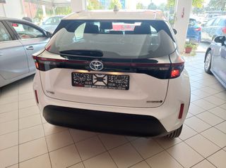 Toyota Yaris Cross 2023 1,5 HDF 12v HEV  Active 2WD e-CVT-5d 116hp Hybrit-thumb-6