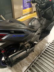 Yamaha XMAX 300 2023-thumb-4