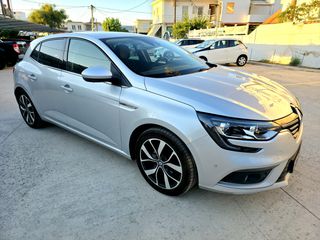 Renault Megane 2018 BOSE EDITION-thumb-3