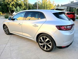 Renault Megane 2018 BOSE EDITION-thumb-10