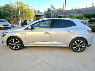 Renault Megane 2018 BOSE EDITION-thumb-11