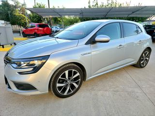 Renault Megane 2018 BOSE EDITION-thumb-12
