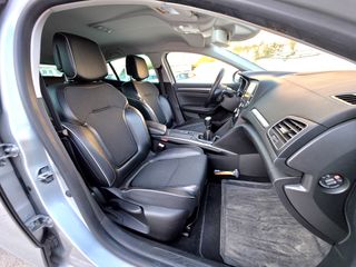 Renault Megane 2018 BOSE EDITION-thumb-25