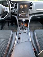 Renault Megane 2018 BOSE EDITION-thumb-34