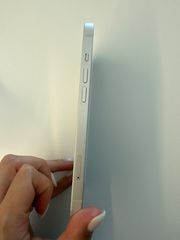 Apple iPhone 13-thumb-4
