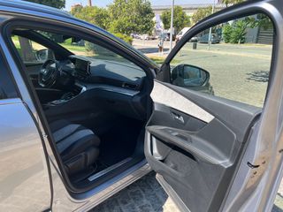 Peugeot 3008 2021 GT Line Panorama / Alcantara / Ambient-thumb-15