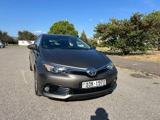 Toyota Auris 2016 1 χερι-thumb-1