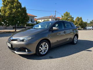 Toyota Auris 2016 1 χερι-thumb-3