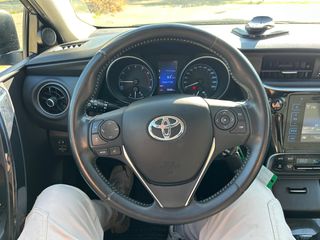 Toyota Auris 2016 1 χερι-thumb-20