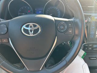 Toyota Auris 2016 1 χερι-thumb-22