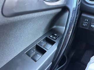 Toyota Auris 2016 1 χερι-thumb-31