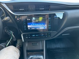 Toyota Auris 2016 1 χερι-thumb-33