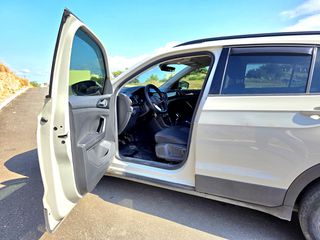 Volkswagen T-Cross 2023 LIFE PLUS / i COCKPIT / PARK PILOT / IQ DRIVE / CAMERA-thumb-17