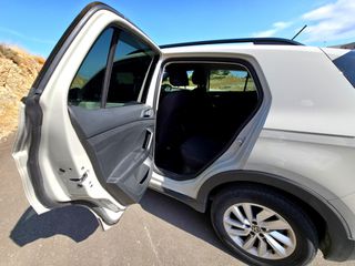Volkswagen T-Cross 2023 LIFE PLUS / i COCKPIT / PARK PILOT / IQ DRIVE / CAMERA-thumb-29