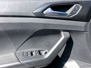 Volkswagen T-Cross 2023 LIFE PLUS / i COCKPIT / PARK PILOT / IQ DRIVE / CAMERA-thumb-35