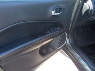 Jeep Compass 2017 LIMITED-thumb-7