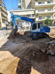 Εκσκαφέας Με Λάστιχα Liebherr 2011 904C