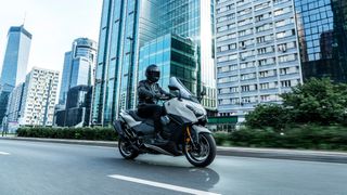 Yamaha TMAX 560 Tech Max 2026 ΠΡΟΣΦΟΡΑ -1000€  ΕΩΣ 84 ΜΗΝΕΣ ΔΩΡΕΑΝ 3ος  ΧΡΟΝΟΣ ΕΓΓΥΗΣΗΣ-thumb-1