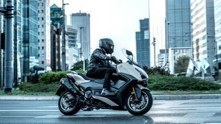 Yamaha TMAX 560 Tech Max 2026 ΠΡΟΣΦΟΡΑ -1000€  ΕΩΣ 84 ΜΗΝΕΣ ΔΩΡΕΑΝ 3ος  ΧΡΟΝΟΣ ΕΓΓΥΗΣΗΣ-thumb-5