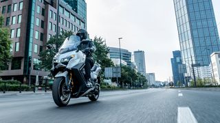 Yamaha TMAX 560 Tech Max 2026 ΠΡΟΣΦΟΡΑ -1000€  ΕΩΣ 84 ΜΗΝΕΣ ΔΩΡΕΑΝ 3ος  ΧΡΟΝΟΣ ΕΓΓΥΗΣΗΣ-thumb-6