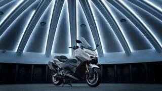 Yamaha TMAX 560 Tech Max 2026 ΠΡΟΣΦΟΡΑ -1000€  ΕΩΣ 84 ΜΗΝΕΣ ΔΩΡΕΑΝ 3ος  ΧΡΟΝΟΣ ΕΓΓΥΗΣΗΣ-thumb-37