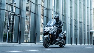 Yamaha TMAX 560 Tech Max 2026 ΠΡΟΣΦΟΡΑ -1000€  ΕΩΣ 84 ΜΗΝΕΣ ΔΩΡΕΑΝ 3ος  ΧΡΟΝΟΣ ΕΓΓΥΗΣΗΣ-thumb-9