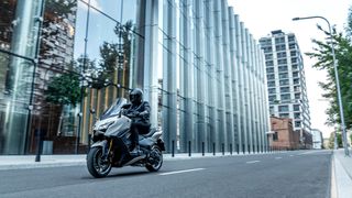 Yamaha TMAX 560 Tech Max 2026 ΠΡΟΣΦΟΡΑ -1000€  ΕΩΣ 84 ΜΗΝΕΣ ΔΩΡΕΑΝ 3ος  ΧΡΟΝΟΣ ΕΓΓΥΗΣΗΣ-thumb-15
