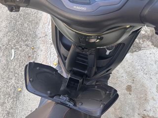 Piaggio Beverly 400 2025 S-thumb-3