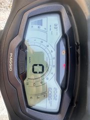 Piaggio Beverly 400 2025 S-thumb-10