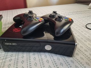 microsoft xbox 360 Slim + Kinect+ 2 χειριστήρια & 17 Παιχνίδια (Πλήρες Σετ)
