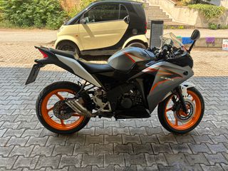 Honda CBR 125R 2012-thumb-3