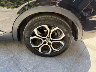 Renault Arkana 2022-thumb-10