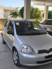 Toyota Yaris 2003-thumb-1