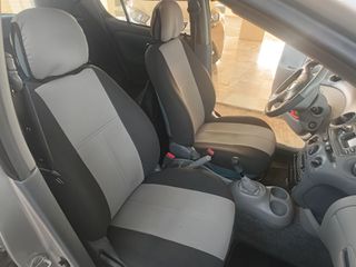 Toyota Yaris 2003-thumb-5