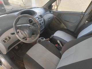 Toyota Yaris 2003-thumb-6