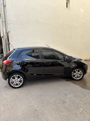 Mazda 2 2008-thumb-3