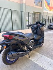 Yamaha XMAX 300 2025 Standard-thumb-3