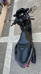 Yamaha XMAX 300 2025 Standard-thumb-5