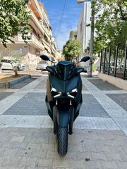 Yamaha XMAX 300 2025 Standard-thumb-8