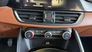 Alfa Romeo Giulia 2017 Super jtd Sunroof Leather Navi / 6 Χρόνια Δωρεάν Service-thumb-38