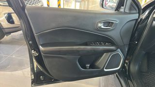 Jeep Compass 2019 Limited Leather 4X4 / 6 Χρόνια Δωρεάν Service-thumb-45