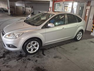 Ford Focus 2010 COLLECTION-thumb-1